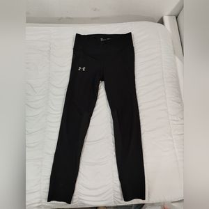 Under Amor Capris Black Leggings